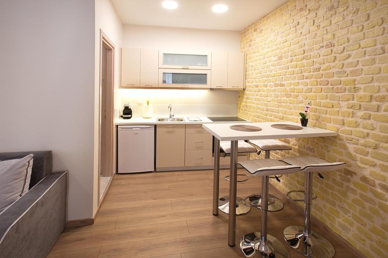 Corfu  Liston Inn Suites מראה חיצוני תמונה
